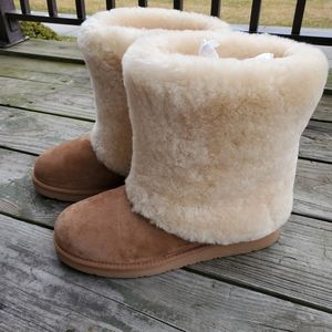 Classic Chestnut Ugg